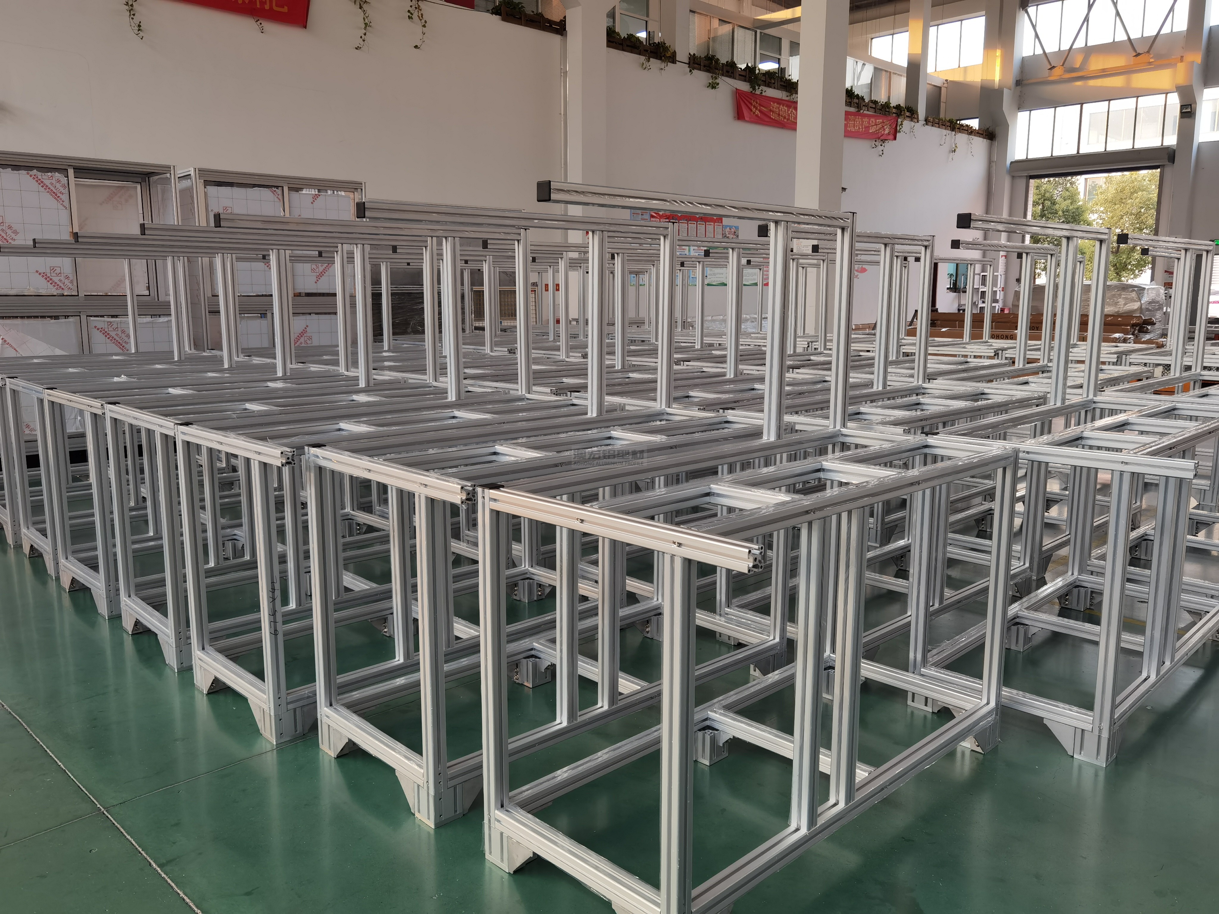 鋁型材框架的“快速組裝”是如何實(shí)現(xiàn)的？